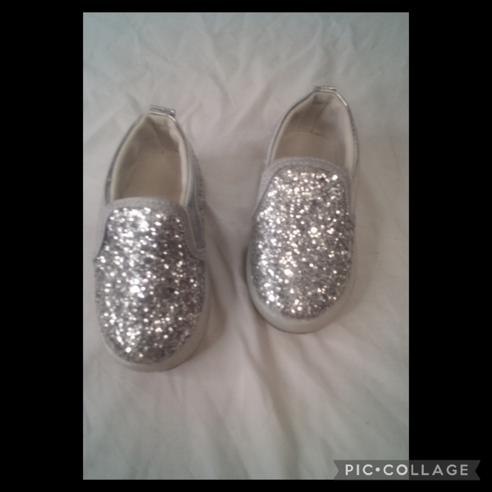 Little girl sliver shoes